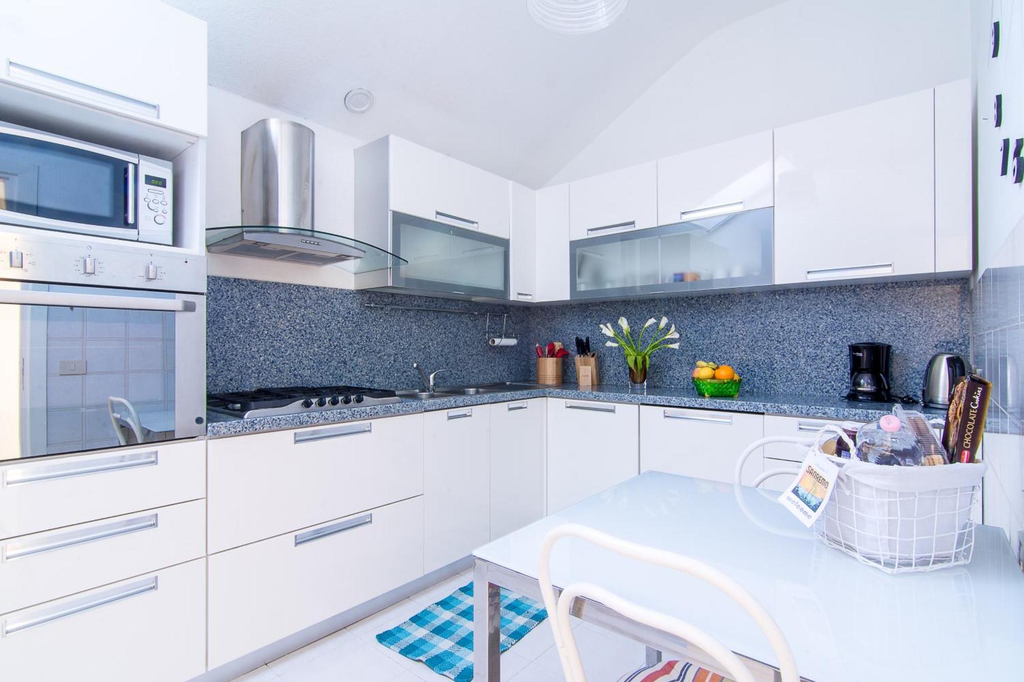 Penthouse Three Bedrooms 산레모 외부 사진